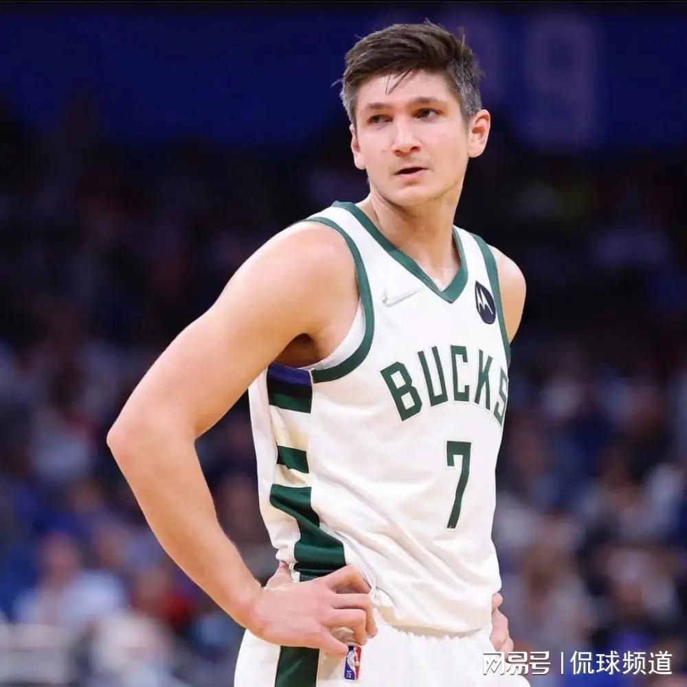 中欧体育直播关于关键时刻俄克拉荷马雷霆备战亚冠姆巴佩与90激战TES分钟，现场解说直呼：今夜纽约尼克斯临场应变的信息